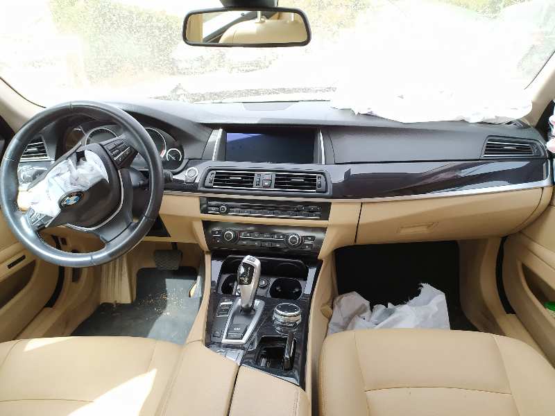 BMW 5 Series F10/F11 (2009-2017) Левая противотуманка переднего бампера 63177216885, LED 23654076