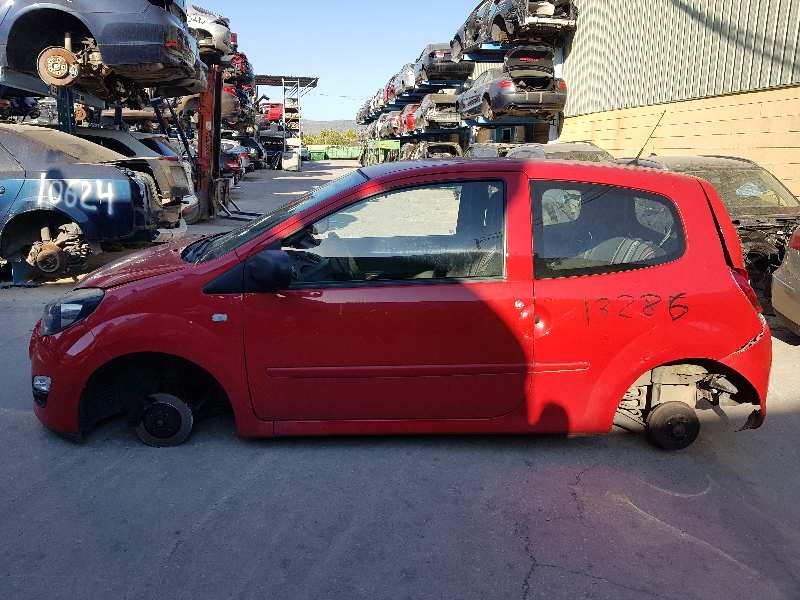 RENAULT Twingo 1 generation (1993-2007) Priekinis dešinys pusašis 8200684084 18689364