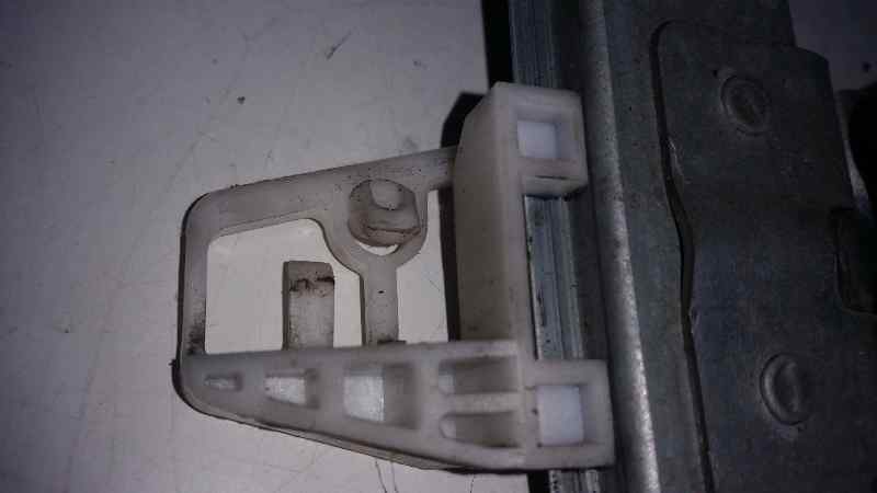 PEUGEOT 206 2 generation (2009-2013) Ridicător de geam ușă dreapta față 2PINS 18525662