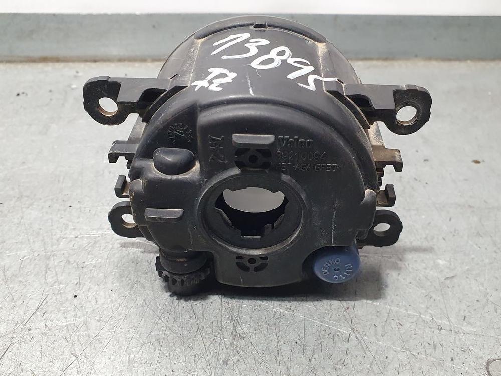 Faro antiniebla izquierdo T1DA 2N1115201AB de Ford Focus iii 2010-2015 115 CV - pieza usada