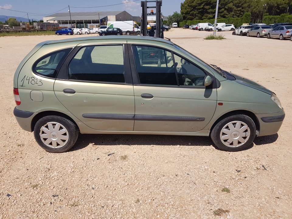 DAEWOO Scenic 1 generation (1996-2003) Левая противотуманка переднего бампера 7700420126, 67736890 24074084