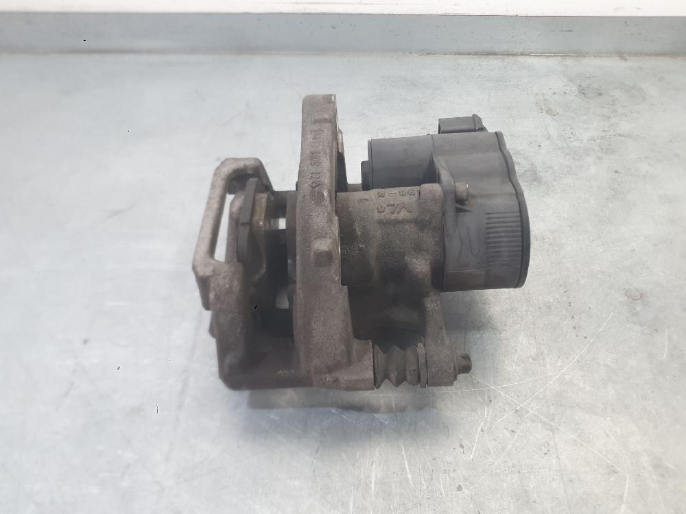 Right rear brake caliper YH01 9819060980 de Peugeot 3008 suv (mc_, mr_, mj_, m4_) 2016-0 131 CV con 87693 km - pieza usada