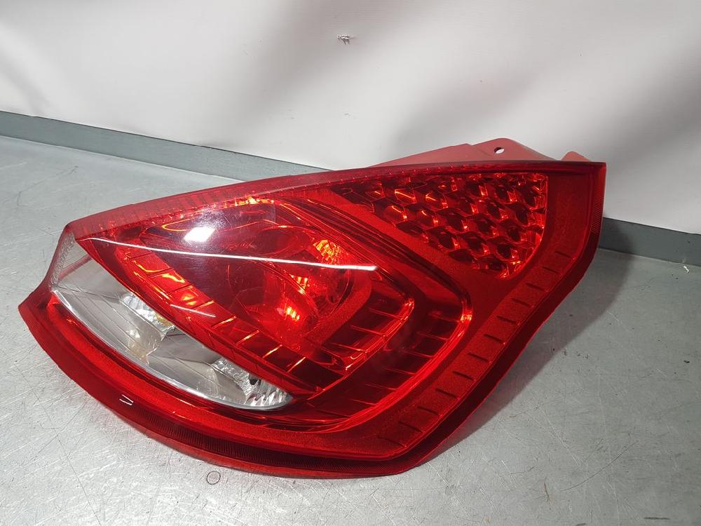 HYUNDAI Fiesta 5 generation (2001-2010) Feu arrière droit PATAROTA 18522073