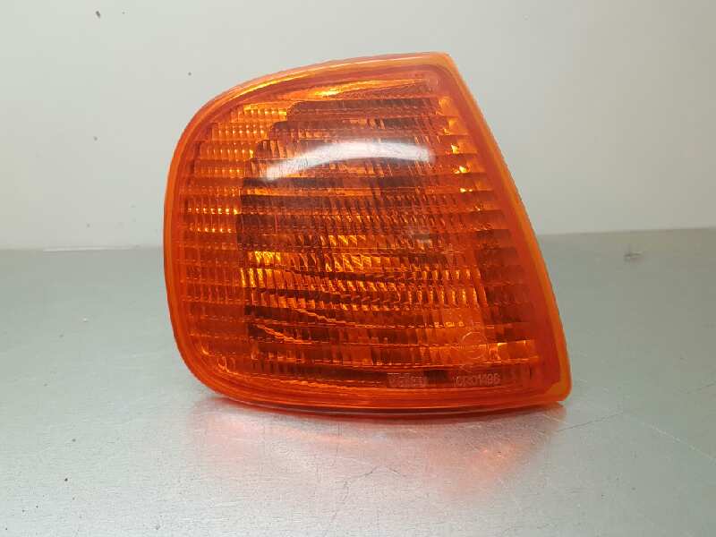 SEAT Ibiza 2 generation (1993-2002) Front Right Fender Turn Signal TOCADO 18392141