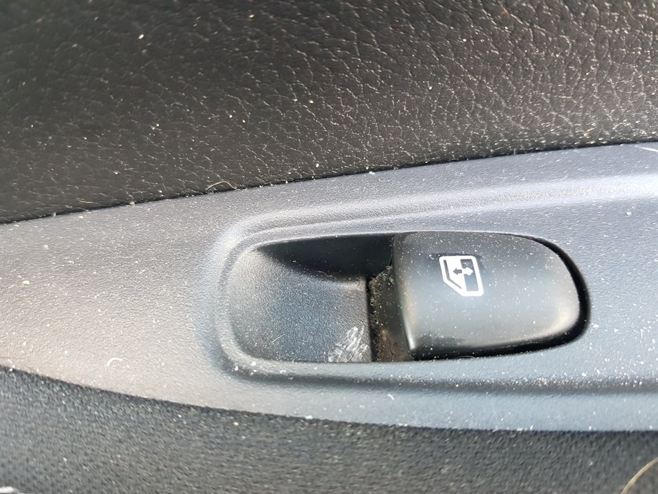 NISSAN Qashqai 2 generation (2013-2023) Rear Right Door Window Control Switch 25411HV00B 24092270