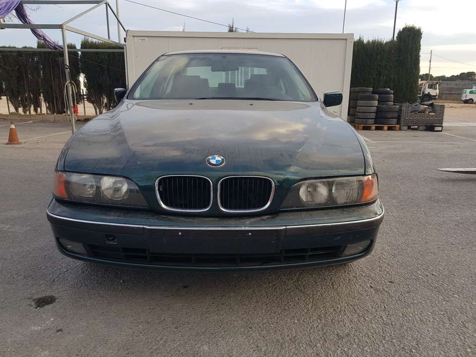 PONTIAC 5 Series E39 (1995-2004) Radiátorrács DERECHA 23553611