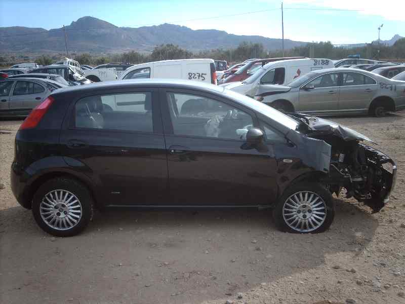 FIAT Grande Punto 1 generation (2006-2008) Galinis kairys priešrūkinis žibintas 18475066