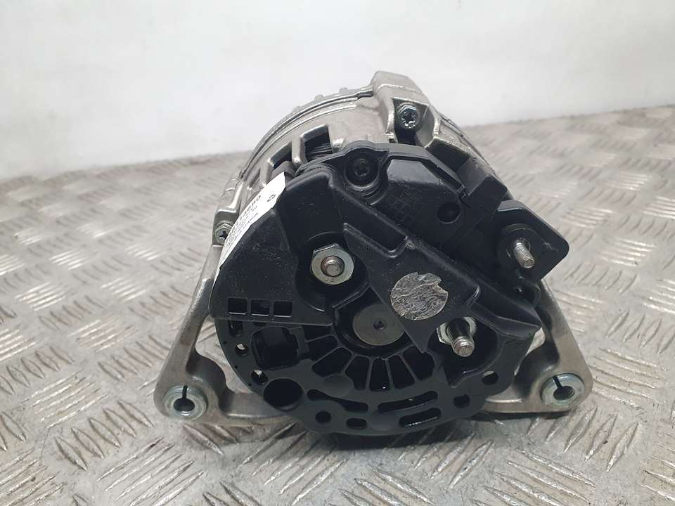 RENAULT Corsa C (2000-2006) Laturi 1638113680 24105836