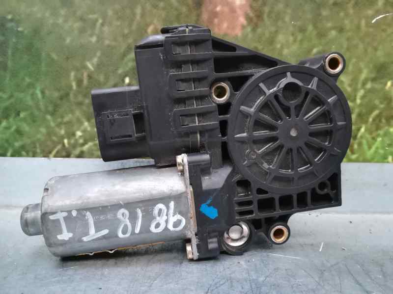 NISSAN A3 8L (1996-2003) Rear Left Door Window Control Motor 8PINS 18529372