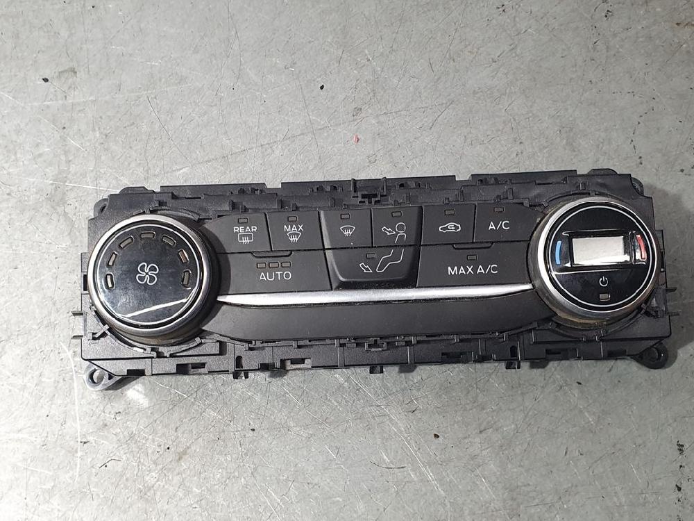 FORD C-Max 2 generation (2010-2019) Klimato kontrolės (klimos) valdymas GN1518C612AL,900266225002 23625362