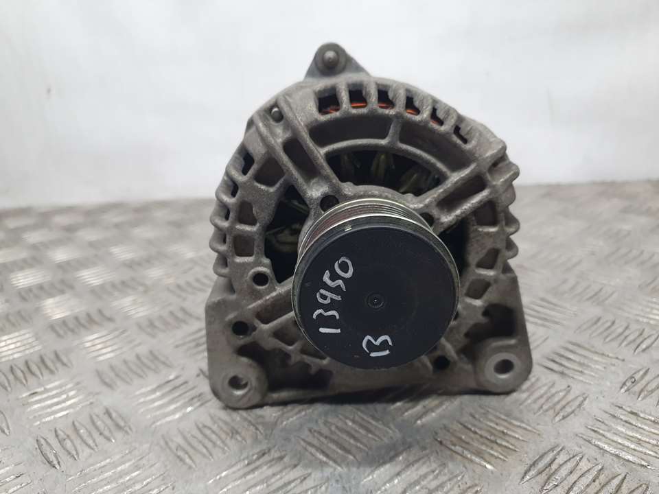 CHEVROLET Clio 3 generation (2005-2012) Генератор 8200660033,0124425071 23619833