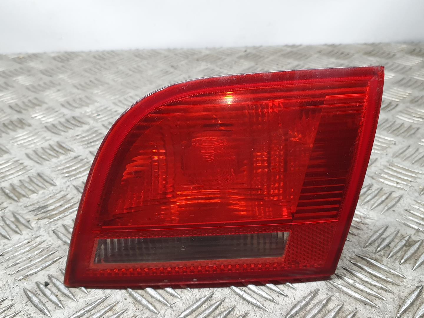 AUDI A2 8Z (1999-2005) Rear Right Taillight Lamp 8P4945094B, INTERIOR 18684856