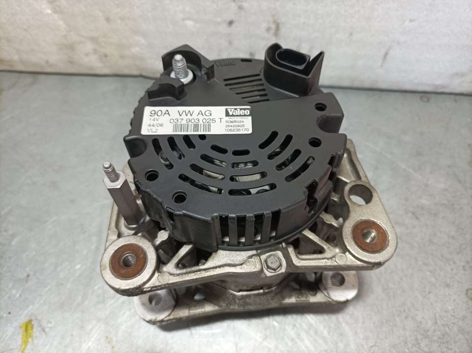 SEAT Ibiza 3 generation (2002-2008) Alternator 037903025T, 2542282E 23966563