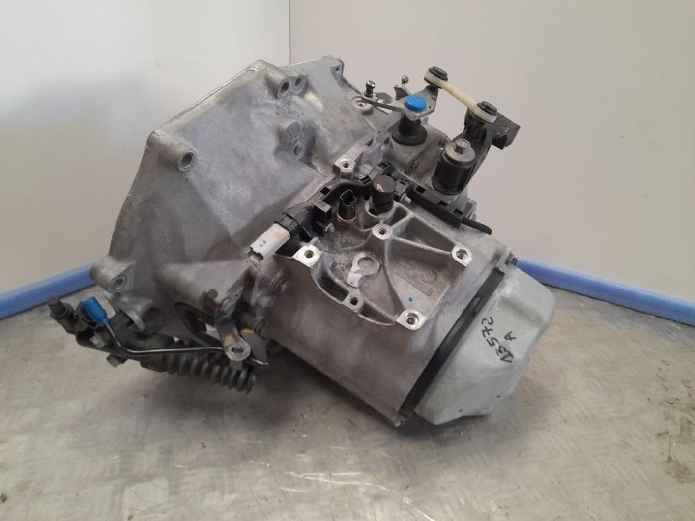 PEUGEOT 208 Peugeot 208 (2012-2015) Gearbox 20A704,1099736 23764000