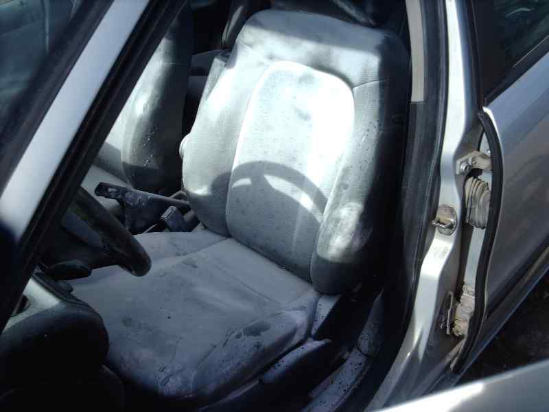 SEAT Toledo 2 generation (1999-2006) Galinių dešinių durų stiklo pakelėjo varikliukas 1J4959812C 18470861