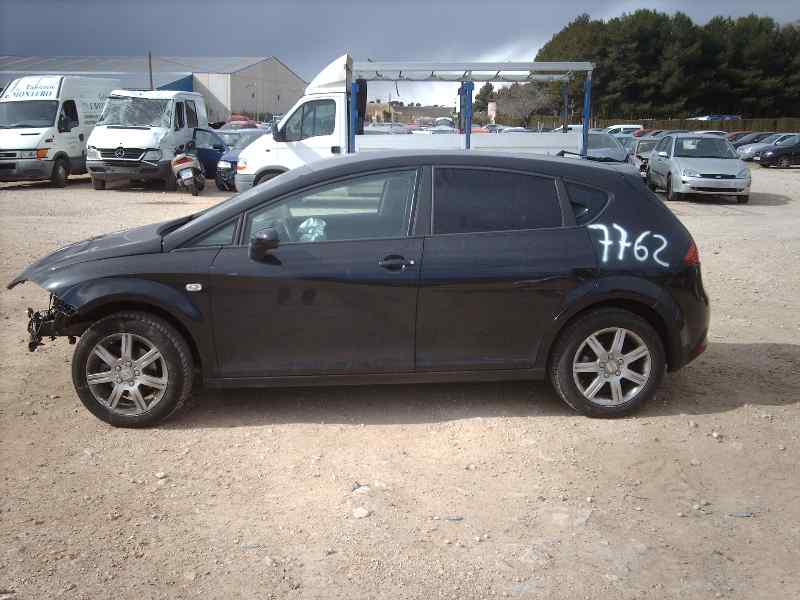 SEAT Leon 2 generation (2005-2012) Ridicător de geam ușă dreapta față 1K0959792P 18458519