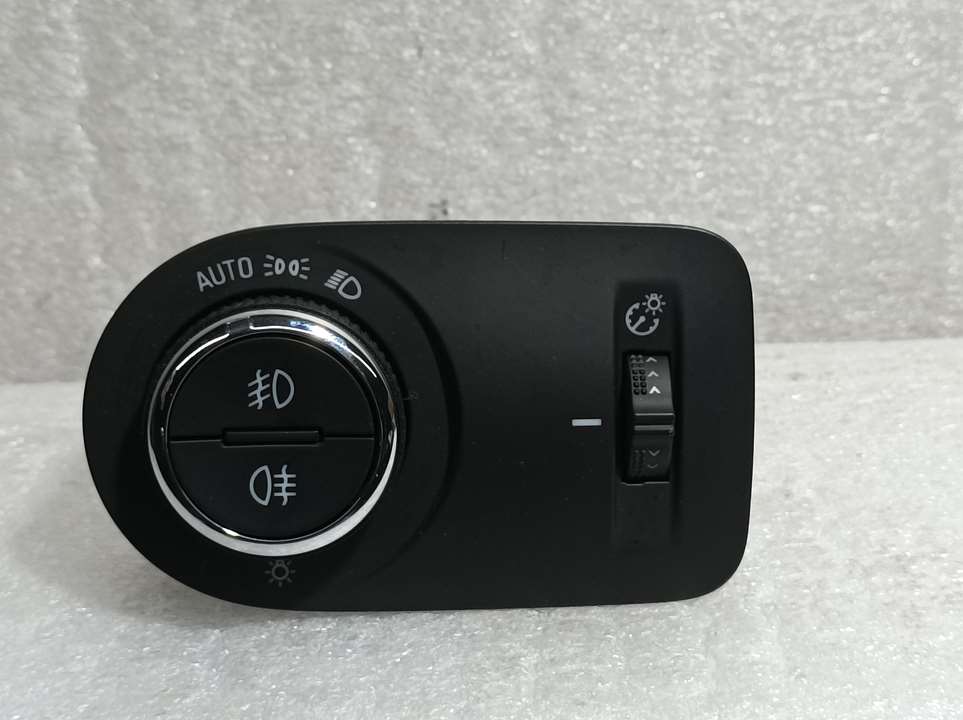 OPEL Grandland X 1 generation (2017-2023) Headlight Switch Control Unit 39050760 24087910