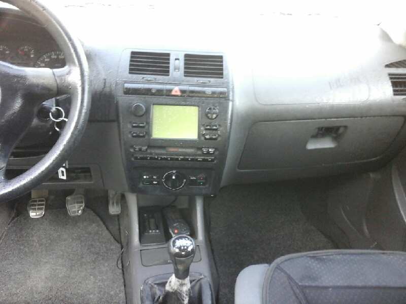 SEAT Cordoba 1 generation (1993-2003) Vairo stiprintuvo siurblys 030145157, 26046395WB, DELPHI 18662524