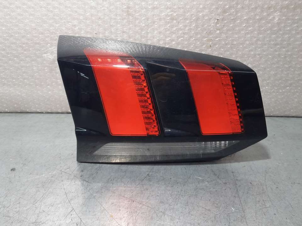 PEUGEOT 5008 1 generation (2009-2016) Rear Left Taillight 9811027880 21618475