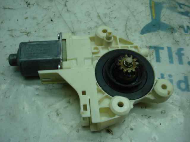 PEUGEOT Focus 2 generation (2004-2011) Front Right Door Window Control Motor 4M5T14553 18451881