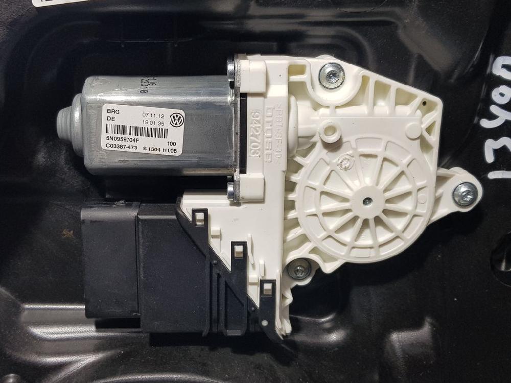 VOLKSWAGEN Tiguan 1 generation (2007-2017) Bageste højre dør vinduesregulator 5N0839462A,910219140 23626146