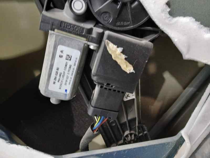 Alzacristalli posteriore sinistro 5G06 9830389080 de Peugeot 3008 suv (mc_, mr_, mj_, m4_) 2016-0 181 CV - pieza usada