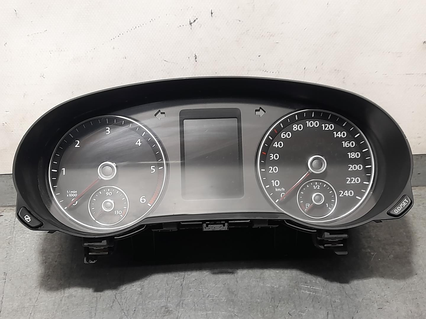SEAT Alhambra 2 generation (2010-2021) Speedometer 7N5920870E, A2C31522000 24061475