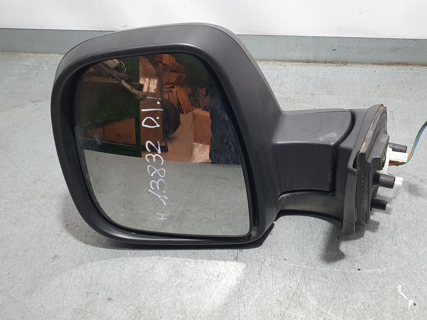 PEUGEOT Partner 2 generation (2008-2023) Left Side Wing Mirror ELECTRICO3CABLES 23626543