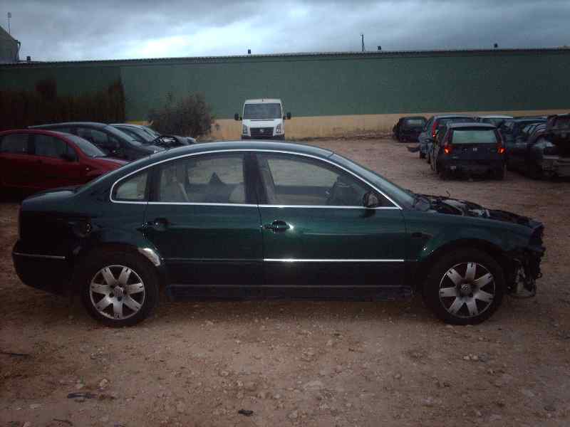 VOLKSWAGEN Passat B5 (1996-2005) Jobb hátsó ajtó ablakvezérlő motorja 1C0959812 18547535