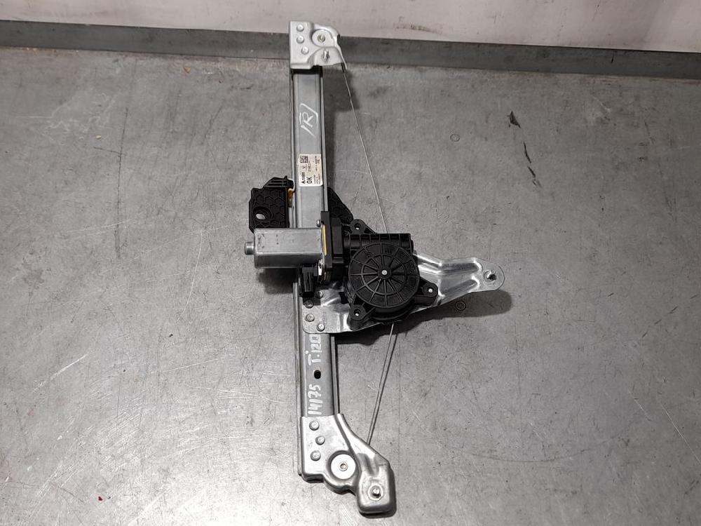 DACIA Sandero 2 generation (2013-2020) Rear left door window lifter 827211031R 24057334