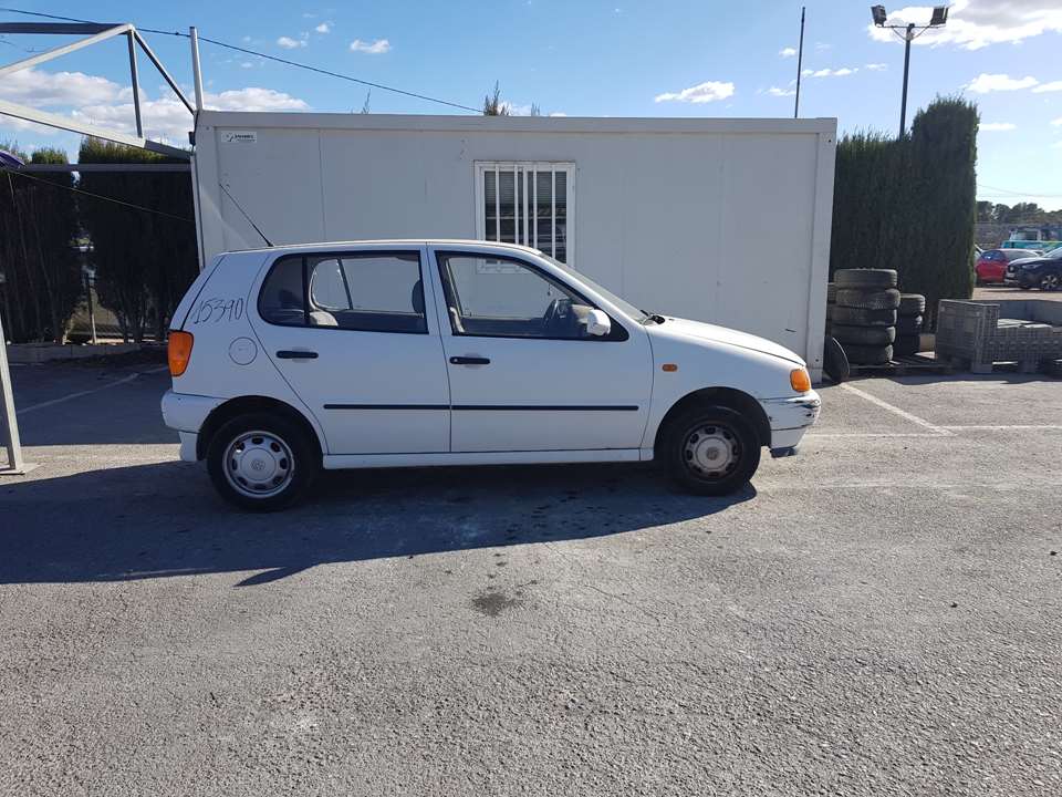 TOYOTA Polo 3 generation (1994-2002) Váltóáramú generátor 028903025G,0123310020 24109312