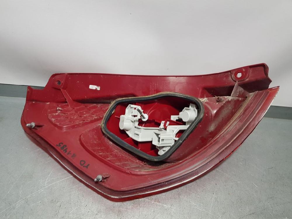 HYUNDAI Fiesta 5 generation (2001-2010) Feu arrière droit ROZADO 18600552