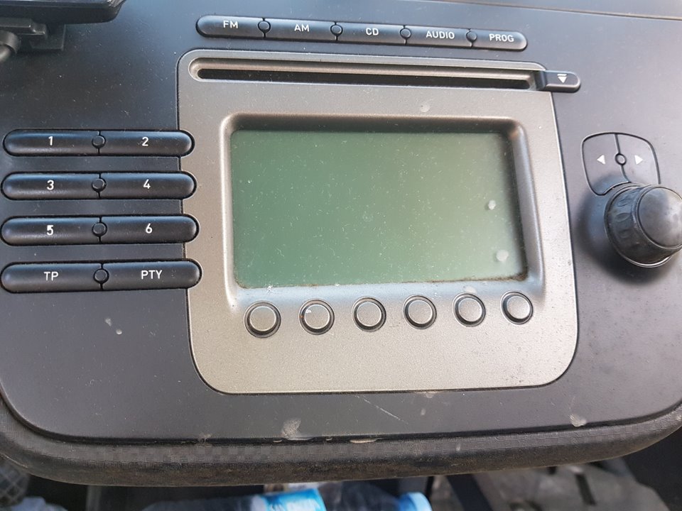 SEAT Toledo 3 generation (2004-2010) Music Player Without GPS 24089985