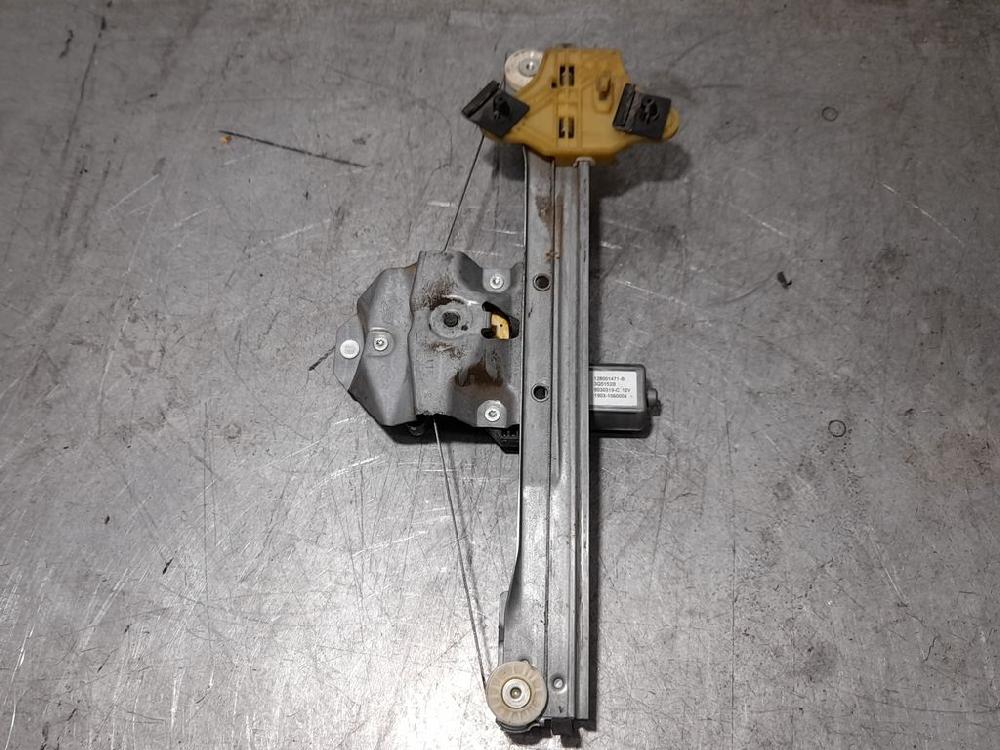 RENAULT Clio 4 generation (2012-2020) Bakre høyre dør vindusregulator 128001471 23619177