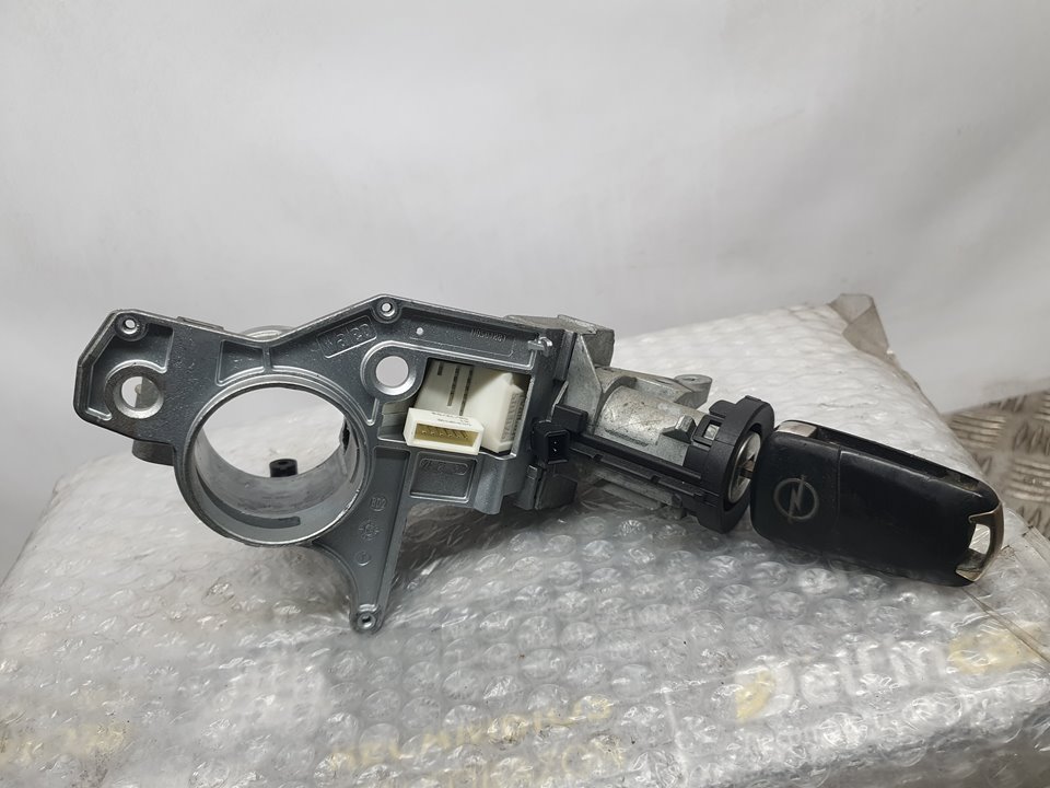 VAUXHALL Astra J (2009-2020) Замок зажигания N0501882 23634478