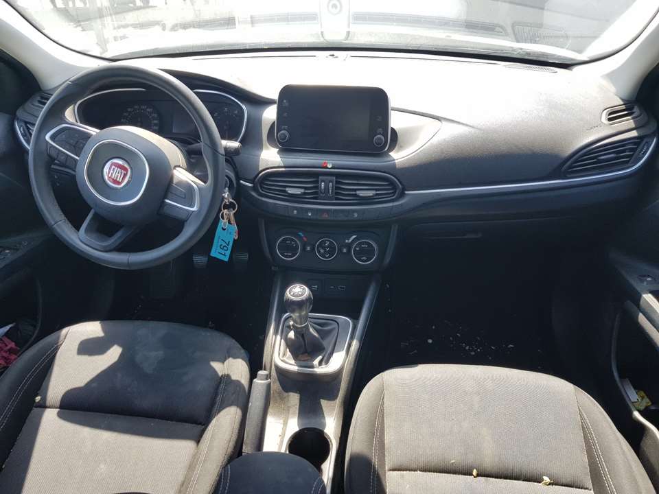 FIAT Tipo 2 generation (2015-2024) Galinių kairių durų stiklo pakelėjas ELECTRICO 24386813