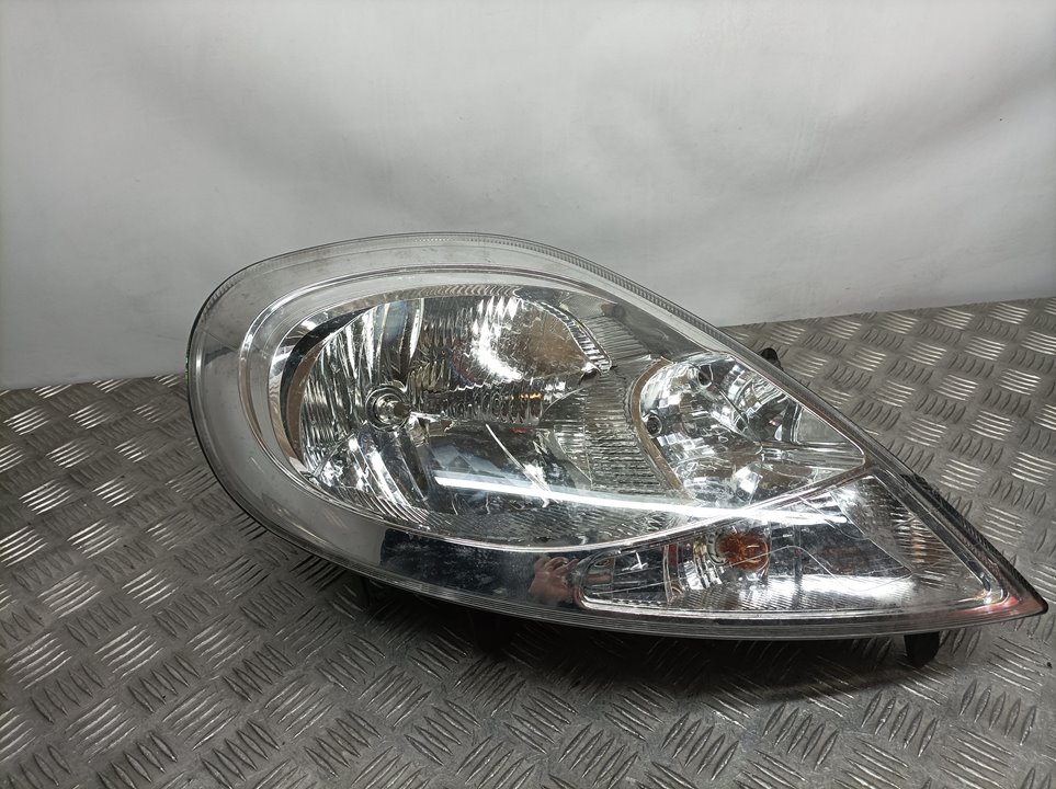 FORD Trafic Front Right Headlight 8200701356, 89313980 22025136