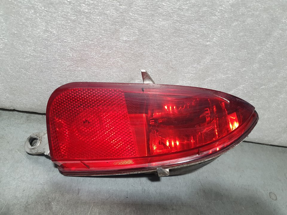 RENAULT Corsa C (2000-2006) Muut takapuskurin osat SINREF 24086717