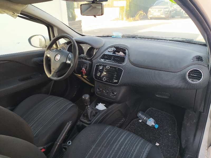 FIAT Punto 3 generation (2005-2020) Автомагнитола без навигации 7355354400,28302823 18697651