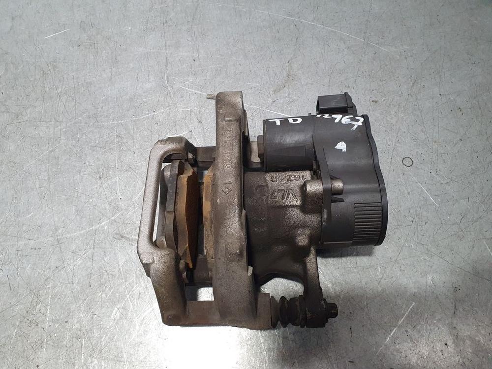 Pinza de freno trasera derecha YH01 9819060980 de Peugeot 3008 suv (mc_, mr_, mj_, m4_) 2016-0 131 CV con 22850 km - pieza usada