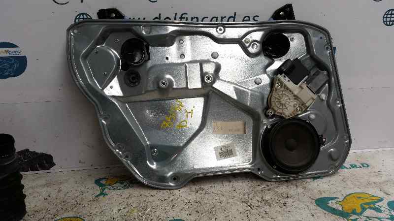 SEAT Ibiza 3 generation (2002-2008) Priekšējo kreiso durvju logu pacēlājs 6L4837461 23712056