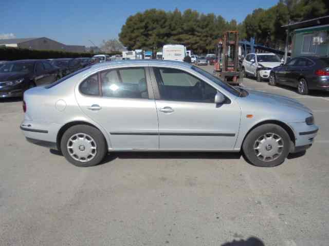 SEAT Toledo 2 generation (1999-2006) Насос гидроусилителя 1J0422154AES, KYB 18588993