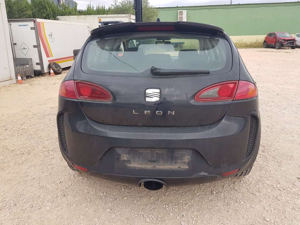 SEAT Leon 1 generation (1999-2005) Πλήμνη μπροστινού αριστερού τροχού 1K0407255T 26608089