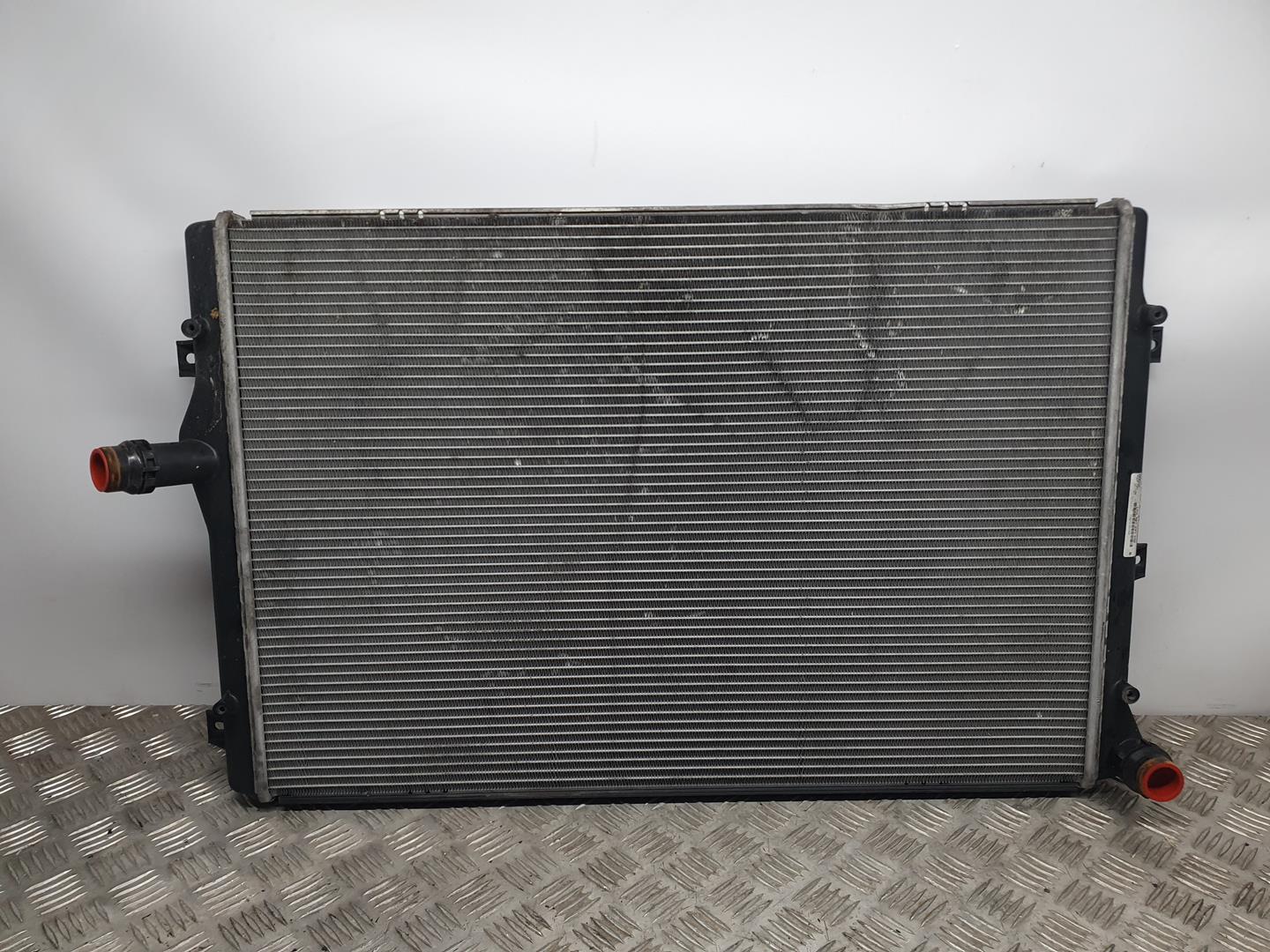 VOLKSWAGEN Scirocco 3 generation (2008-2020) Охлаждающий радиатор 1K0121251DM 18707288