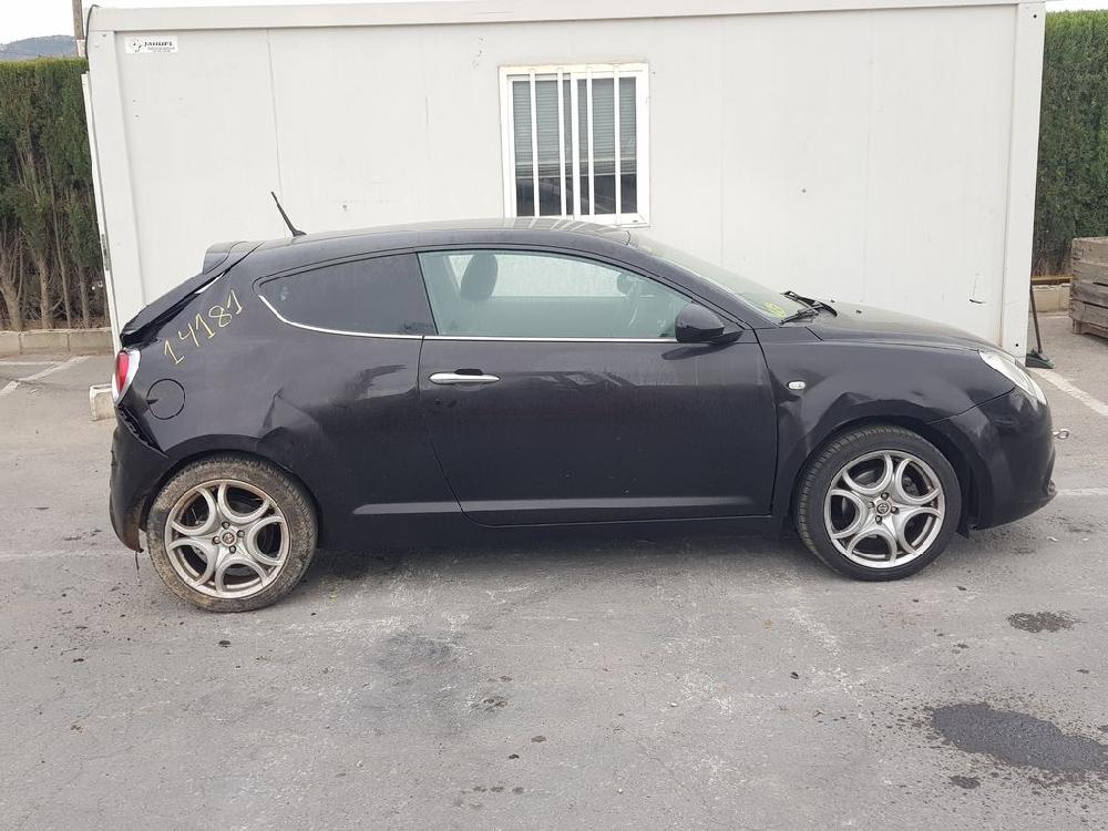 ALFA ROMEO MiTo 955 (2008-2020) Кнопка стеклоподъемника передней правой двери B569 18720859