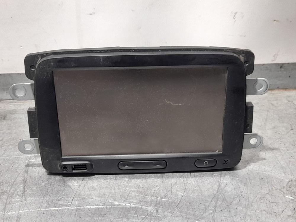 RENAULT Clio 4 generation (2012-2020) Music Player With GPS 281150198R 23619281