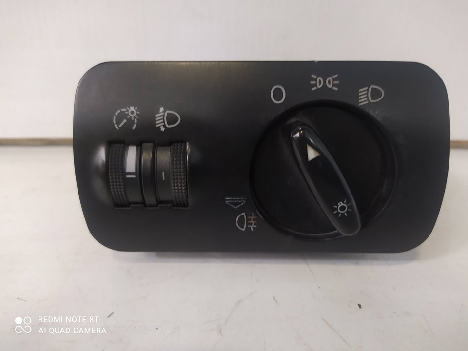 TOYOTA Toledo 2 generation (1999-2006) Headlight Switch Control Unit 1M1941531D 20426231