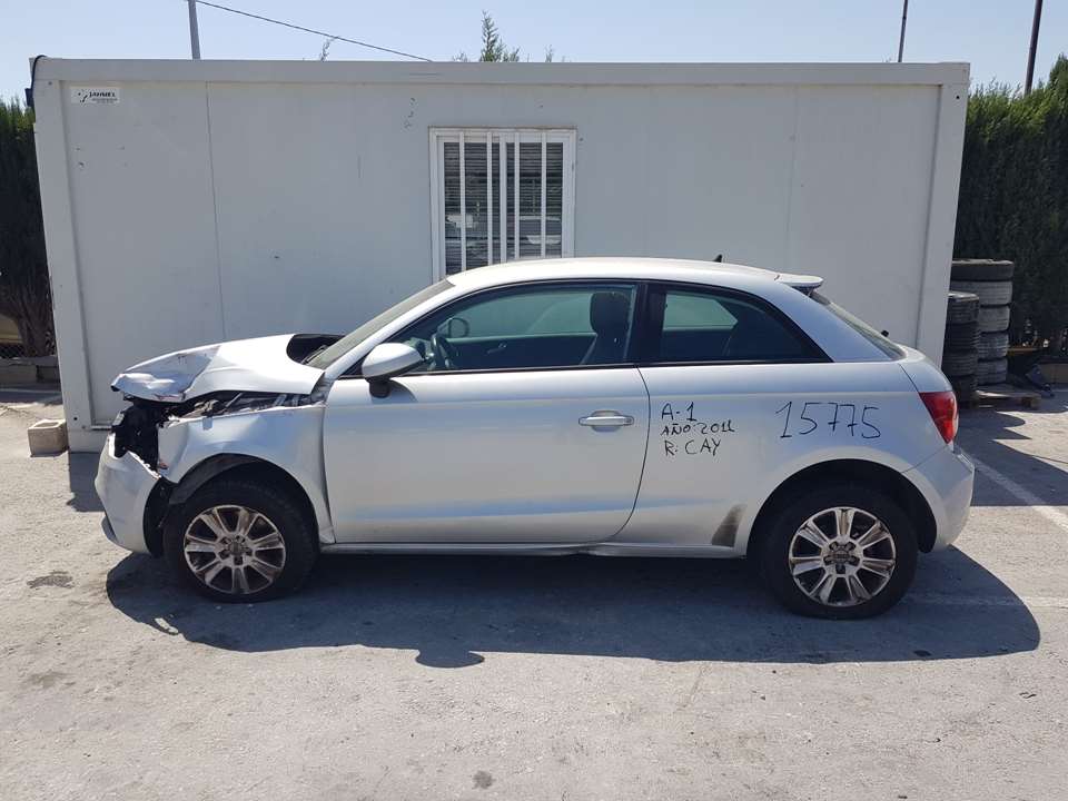 AUDI A1 8X (2010-2020) Pravé krídlo zrkadlo 8X1857410S,2620552 26533910