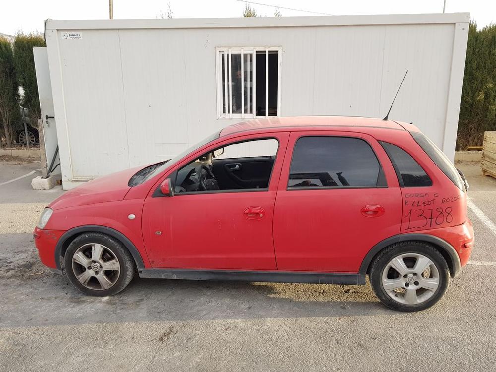 RENAULT Corsa C (2000-2006) Oikea takavalo ROZADO 18714810