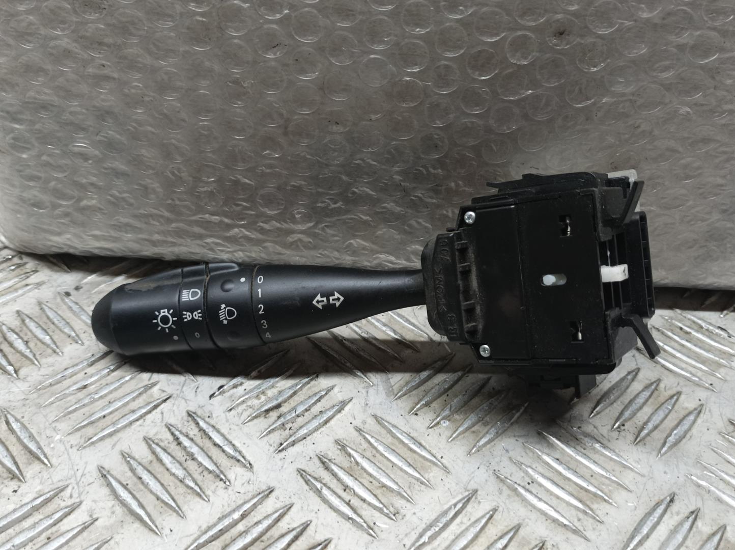 MITSUBISHI Colt 6 generation (2002-2013) Headlight Switch Control Unit SINREFERENCIA 23629447
